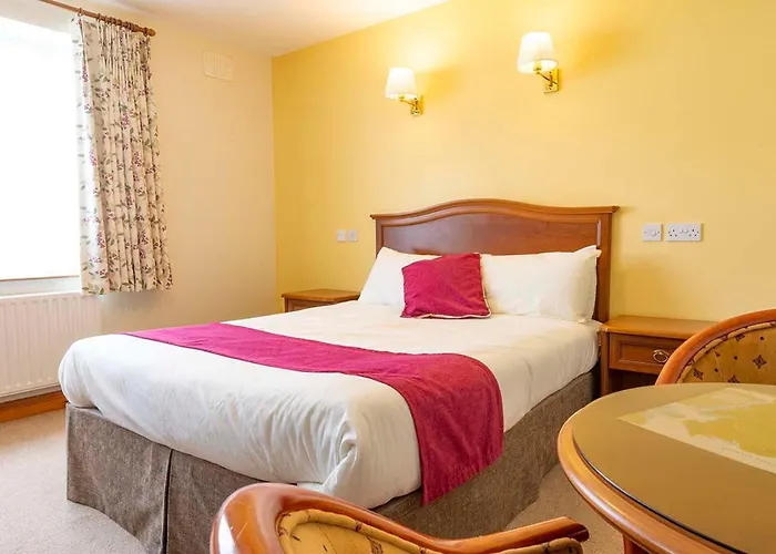 Achill Cliff House & Restaurant 酒店 3*